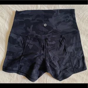 Lululemon Align High Rise short 4in inseam size 8